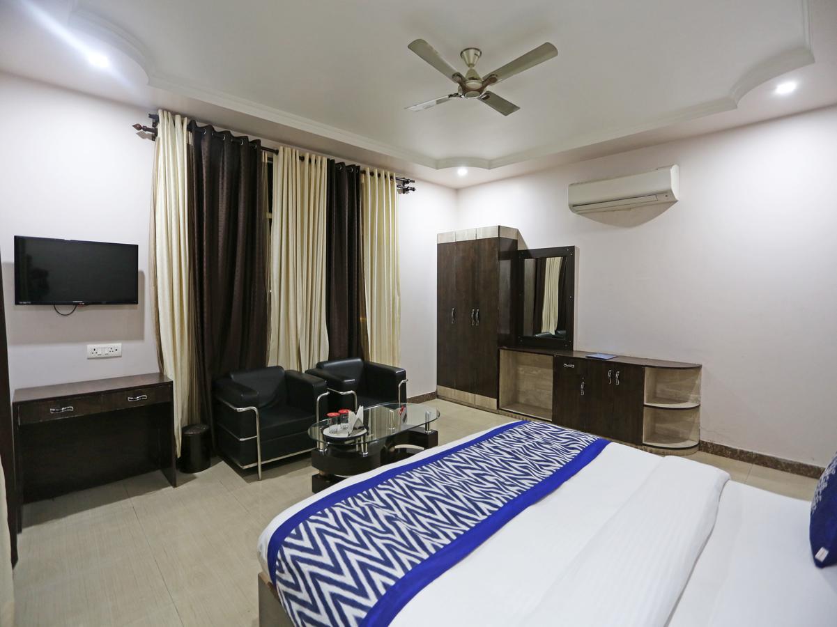 Oyo 4635 Sheetal Hotel Haldwani Luaran gambar